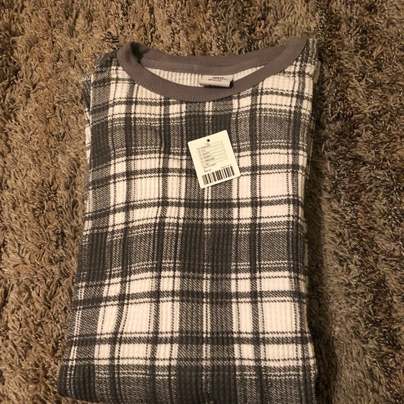 NWT! Urban Outfitters Plaid Thermal! - Picture 3 of 3